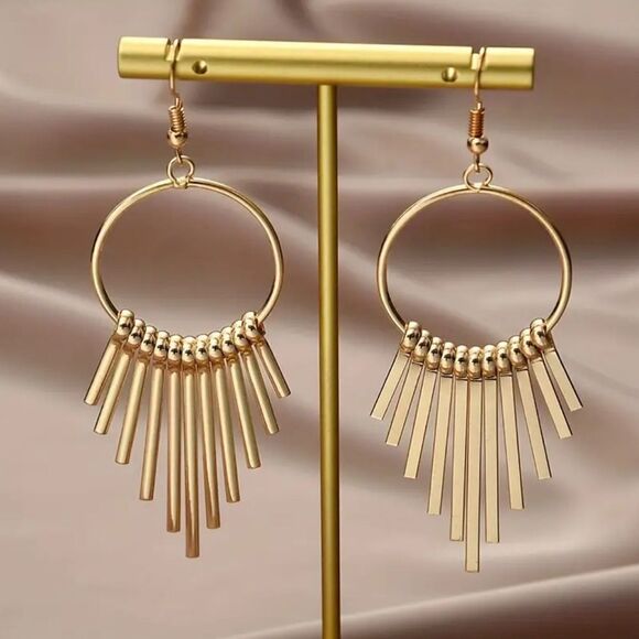 NWT CIRCULAR EARRINGS WITH METALLIC TASSELS - Picture 1 of 2